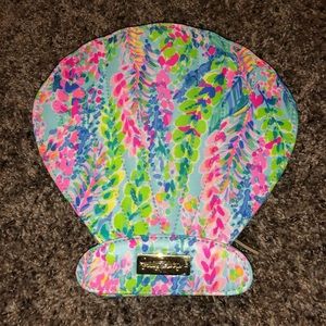 Lilly Pulitzer makeup brushes